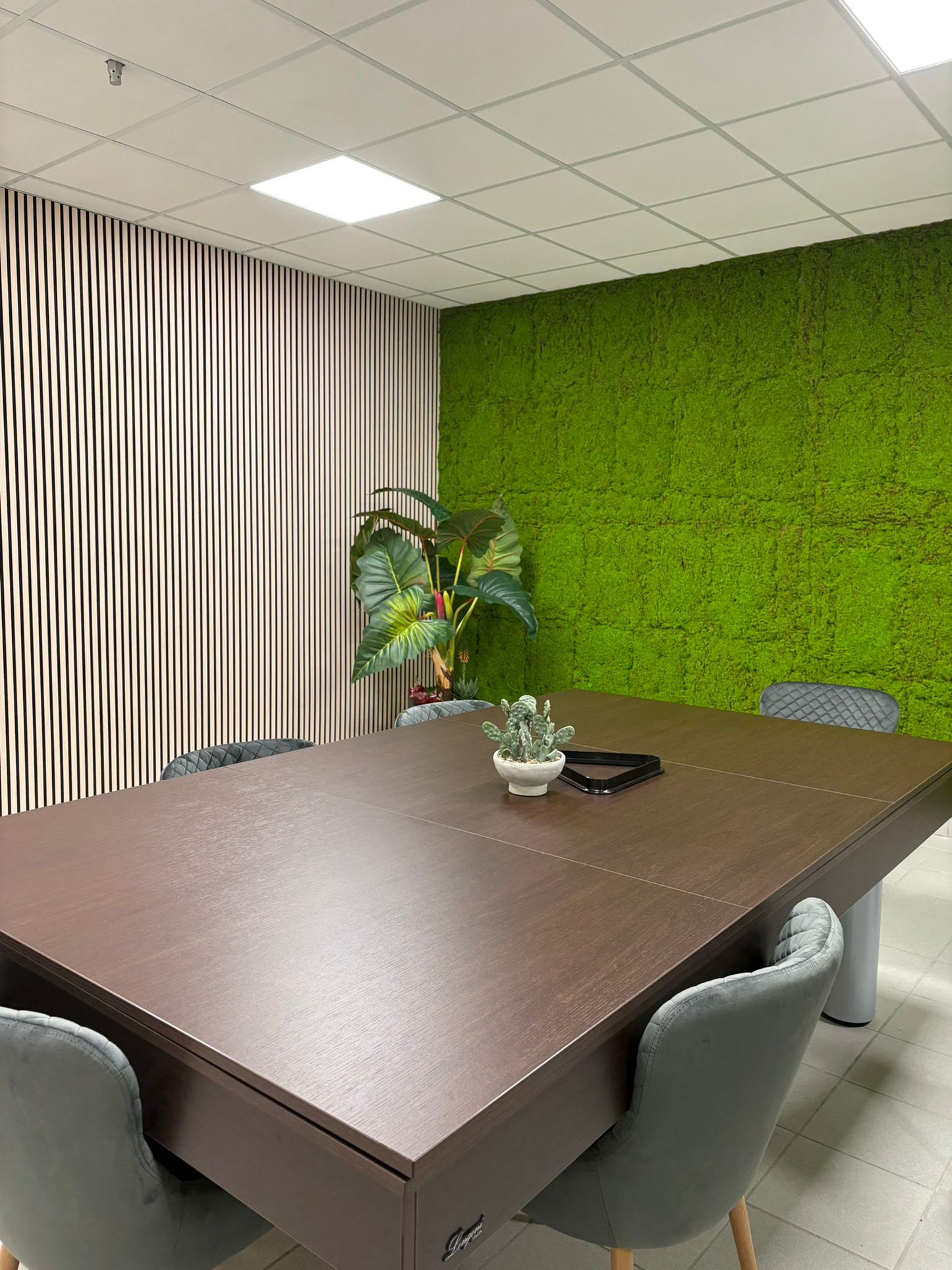 UFFICIO EXTRA LUX + SALA RIUNIONI