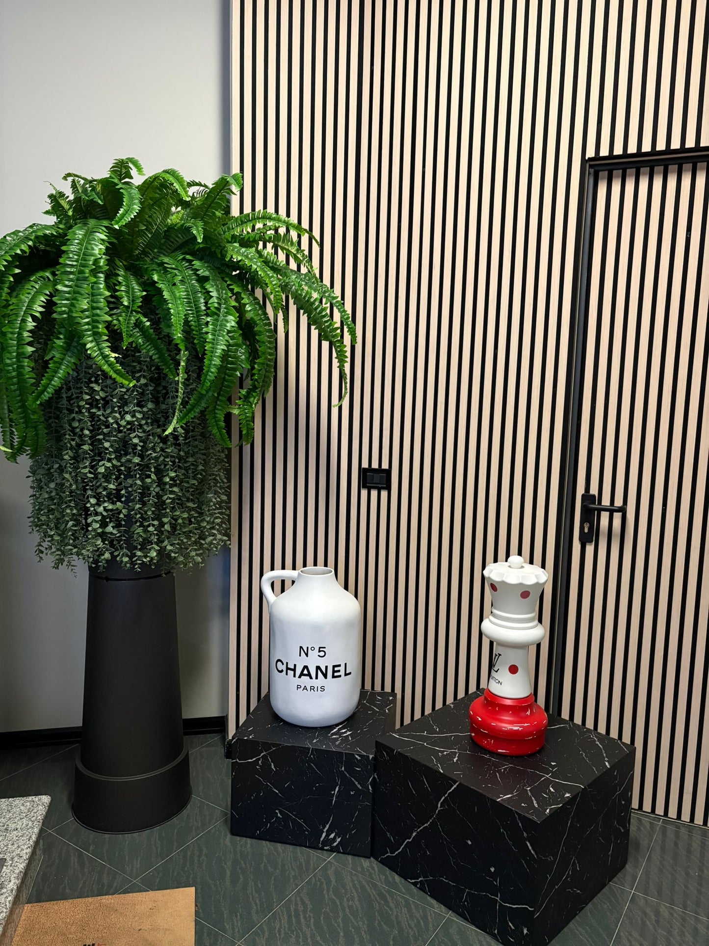 UFFICIO EXTRA LUX + SALA RIUNIONI