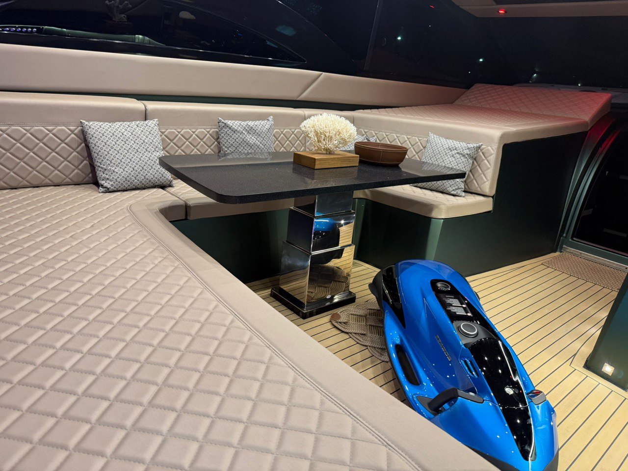 YACHT HERMÈS