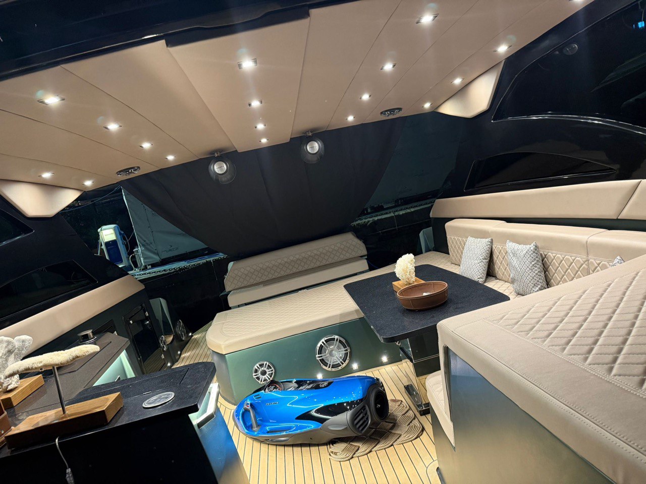 YACHT HERMÈS