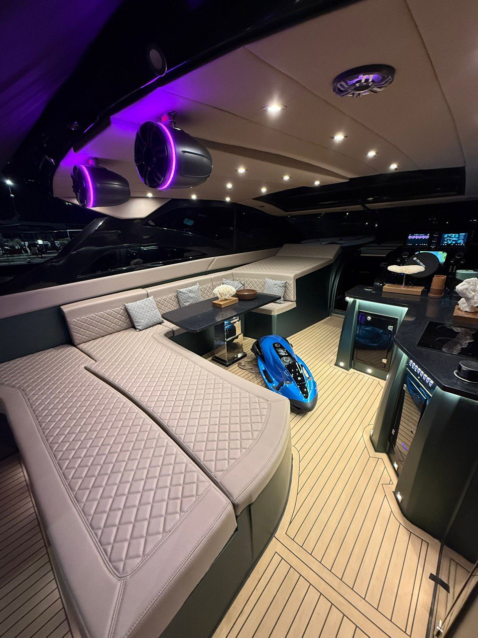 YACHT HERMÈS